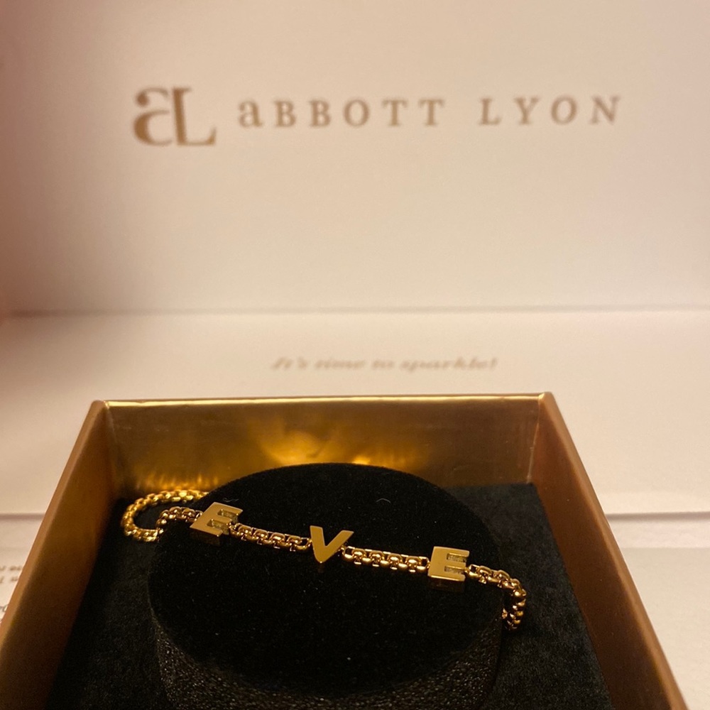 EVE Bracelet NWT in original box